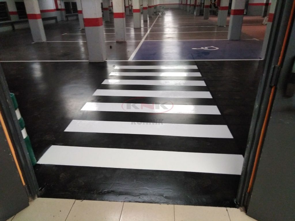 Imagen de un pavimento para aparcamientos realizado por Paviments Konnik