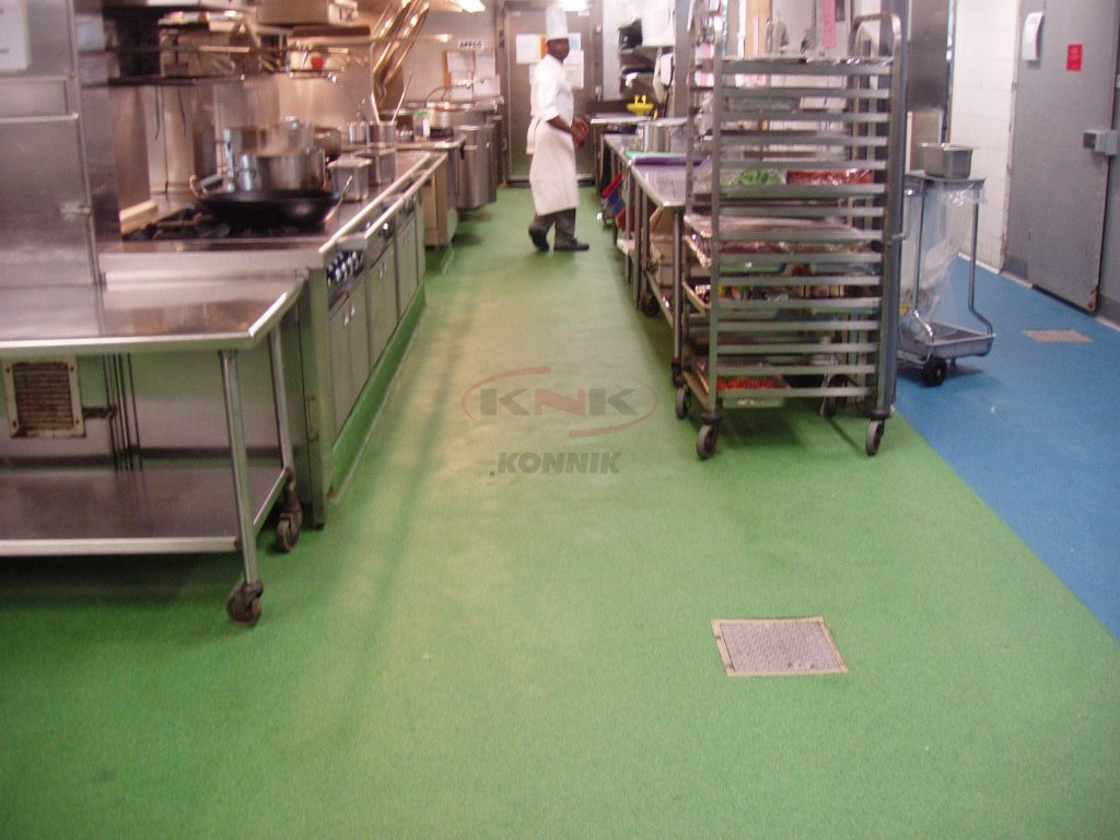 Pavimento de cocina industrial realizado por Paviments Konnik